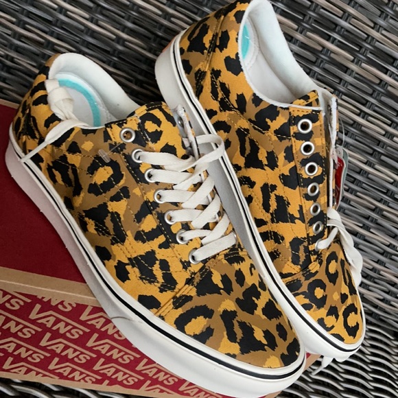 Vans Comfycush Old Sko Leopard MENS - Picture 9 of 16